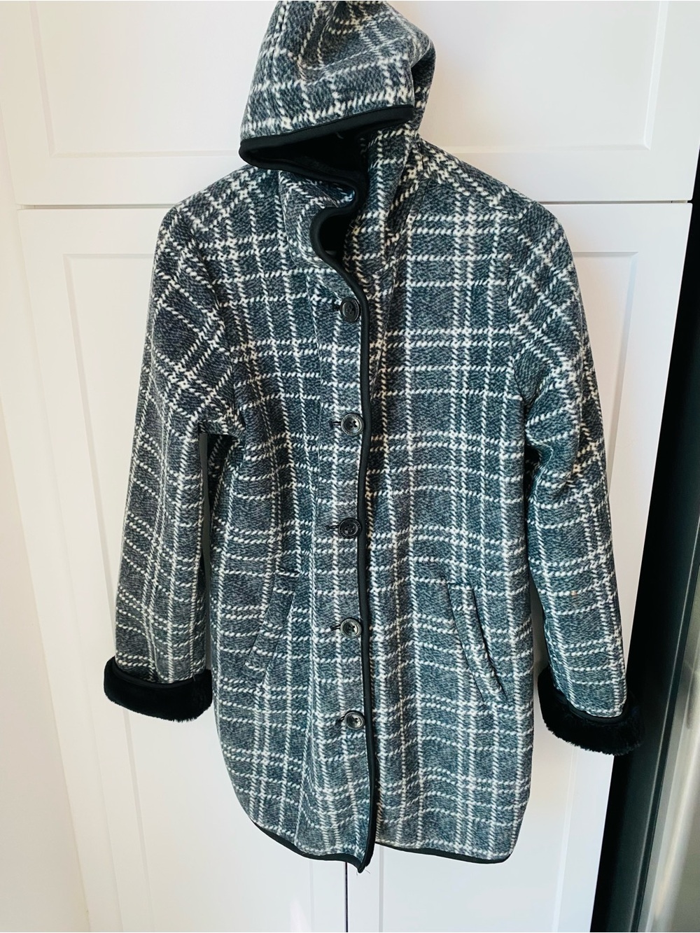 Ike Behar women’s large black luxury fur hooded black checkered fleece warm